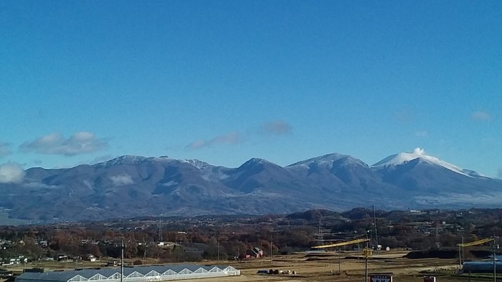 写真：当町から浅間山麓を望む